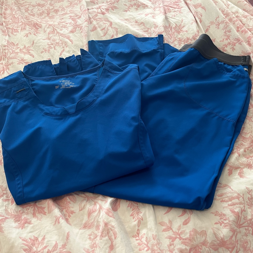 Cherokee scrub set